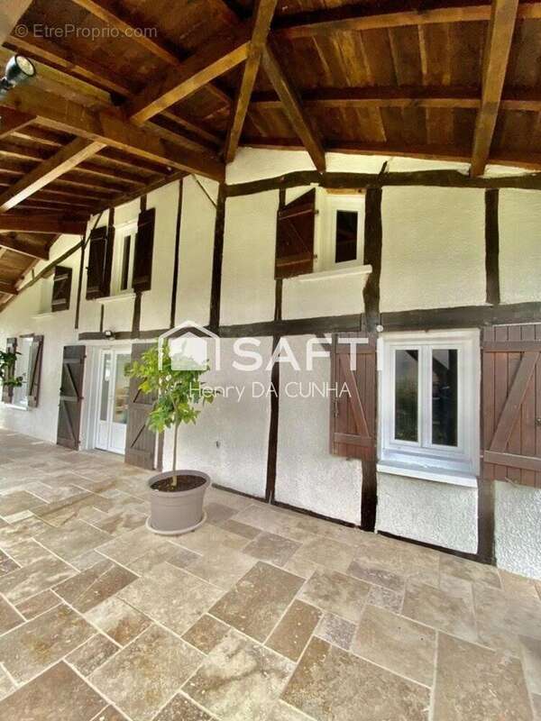 Photo 3 - Maison à YGOS-SAINT-SATURNIN