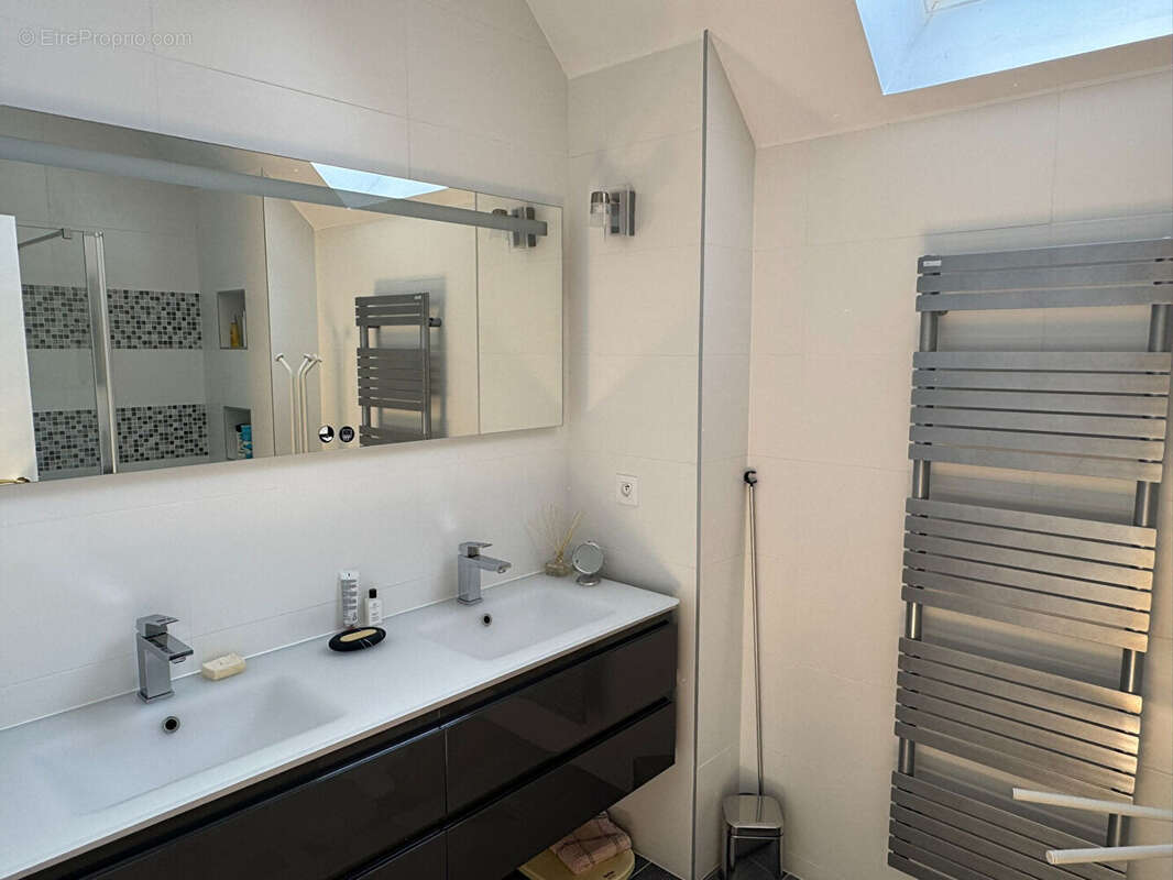 Maison à FEUCHEROLLES