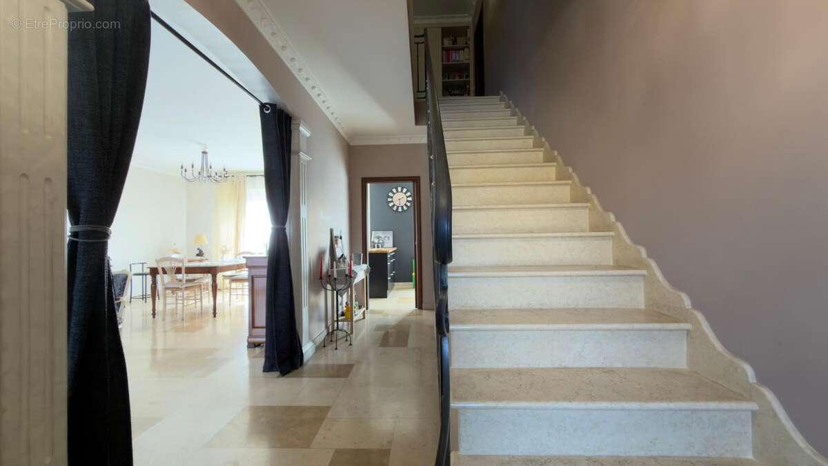 Maison sous sol total, 4 chambres, bureau - photo 3