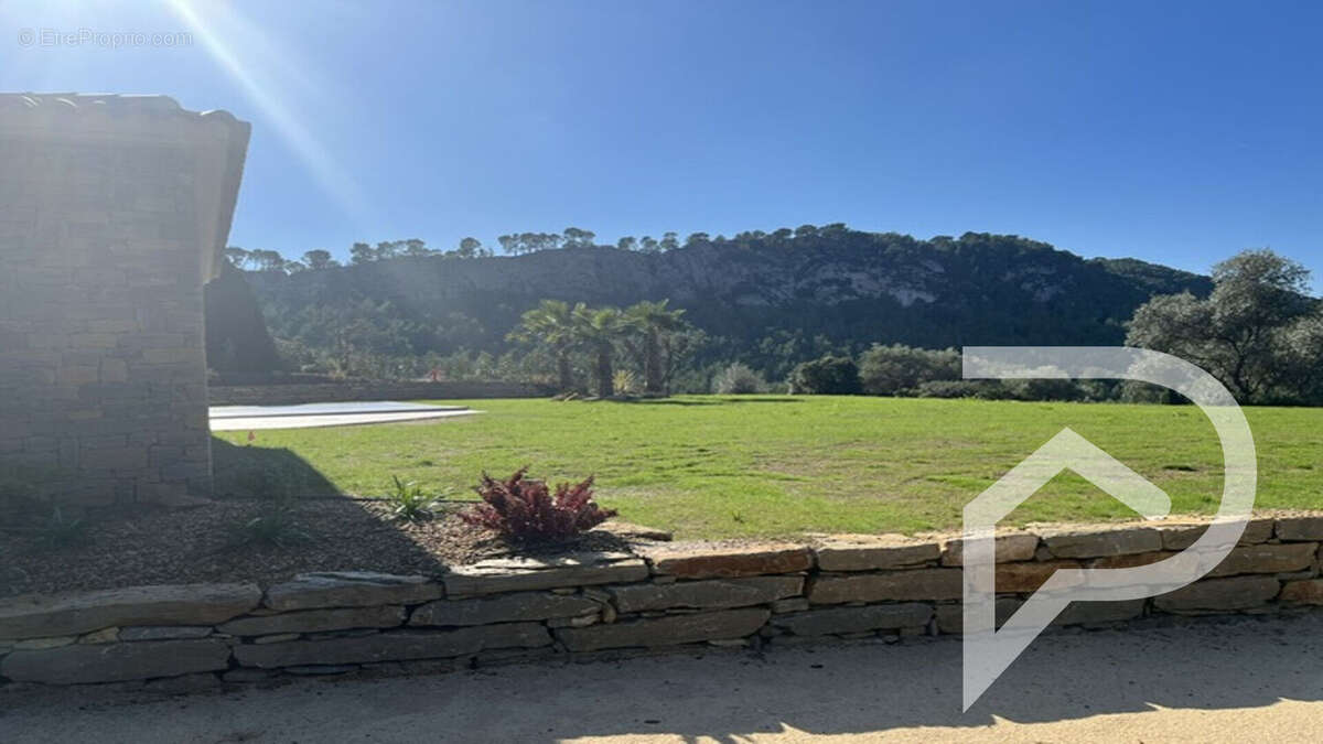 Maison à LA CADIERE-D&#039;AZUR