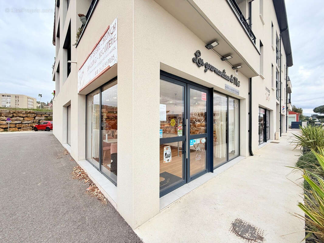 Commerce à BOURG-SAINT-ANDEOL