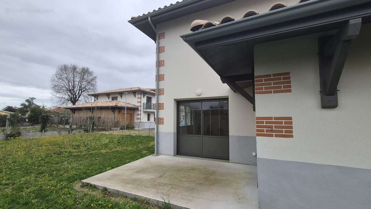 Maison à VILLENAVE-D'ORNON