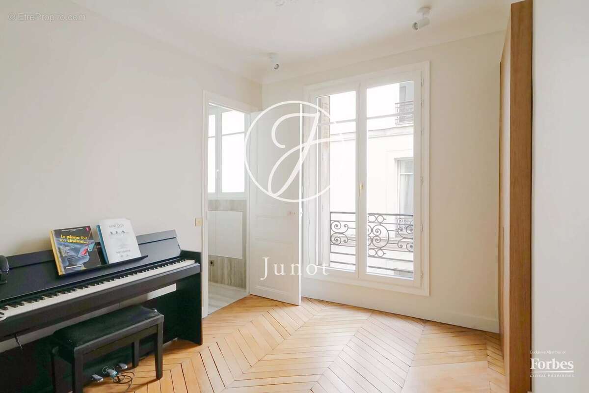 Appartement à PARIS-6E