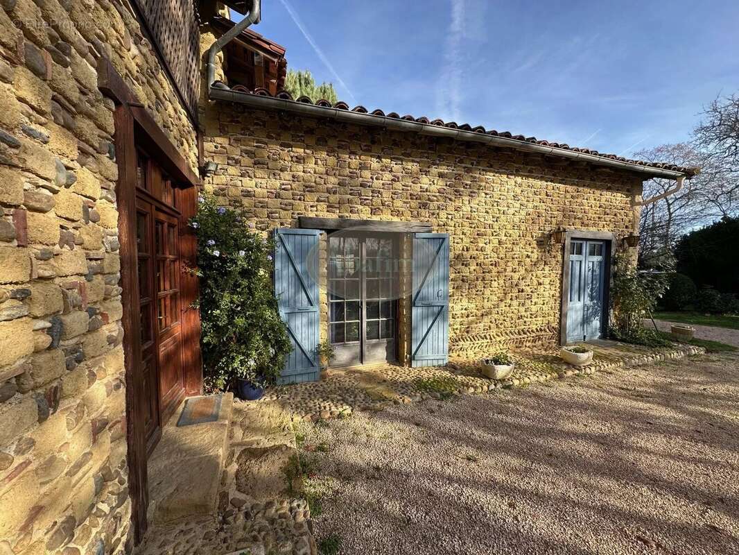 Maison à CASTELNAU-MAGNOAC