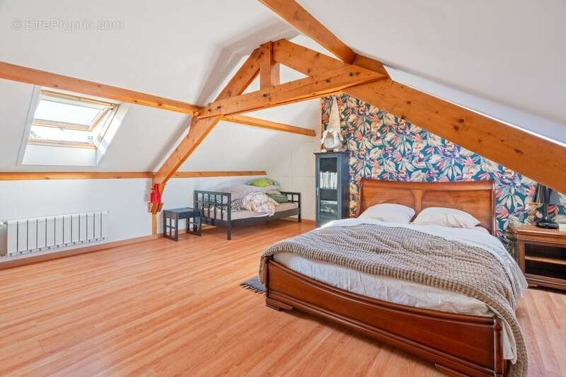 Maison à MAURECOURT