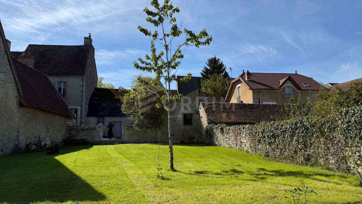 Maison à BEAULIEU-SUR-LOIRE