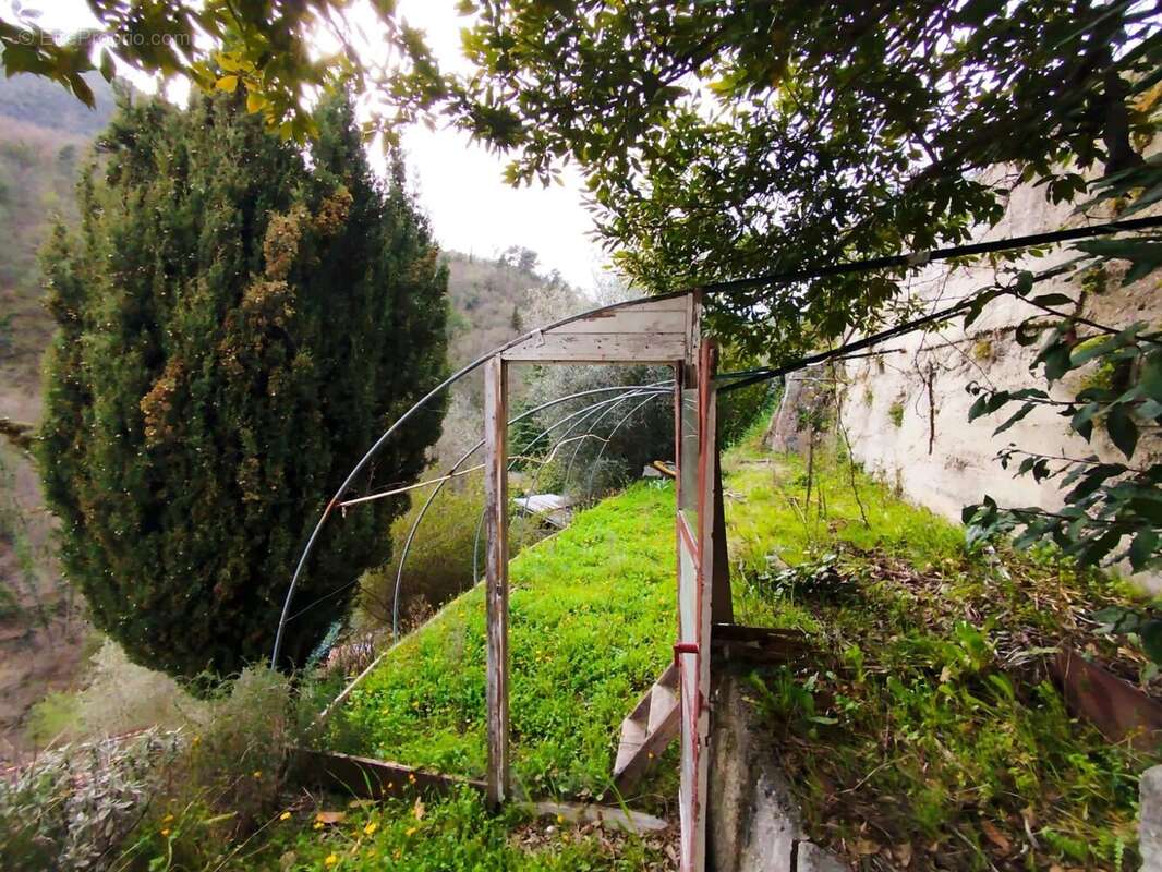 Maison à TOURRETTE-LEVENS