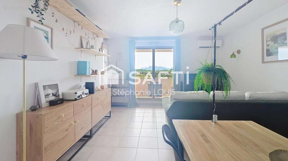 Photo 3 - Appartement à ROQUEBRUNE-SUR-ARGENS