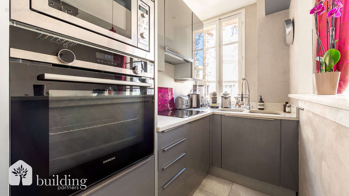 Appartement à PARIS-17E