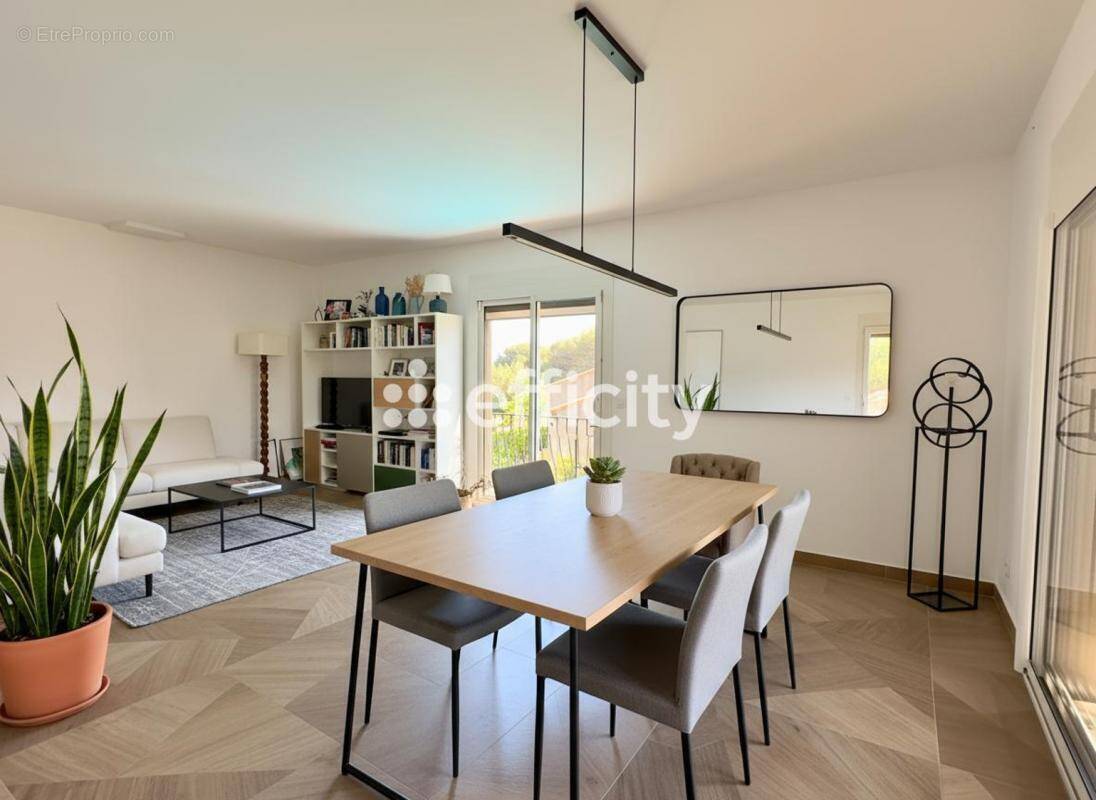 Maison à SAUSSET-LES-PINS