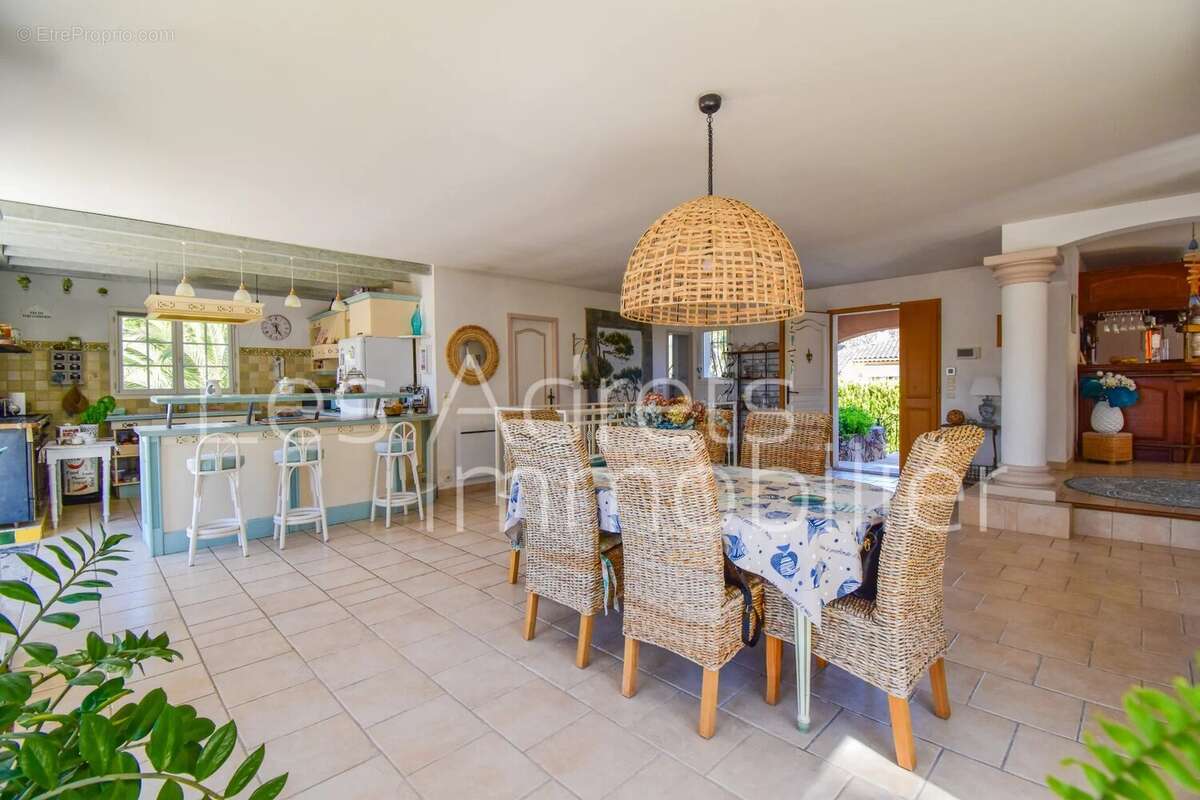 Maison à LES ADRETS-DE-L'ESTEREL