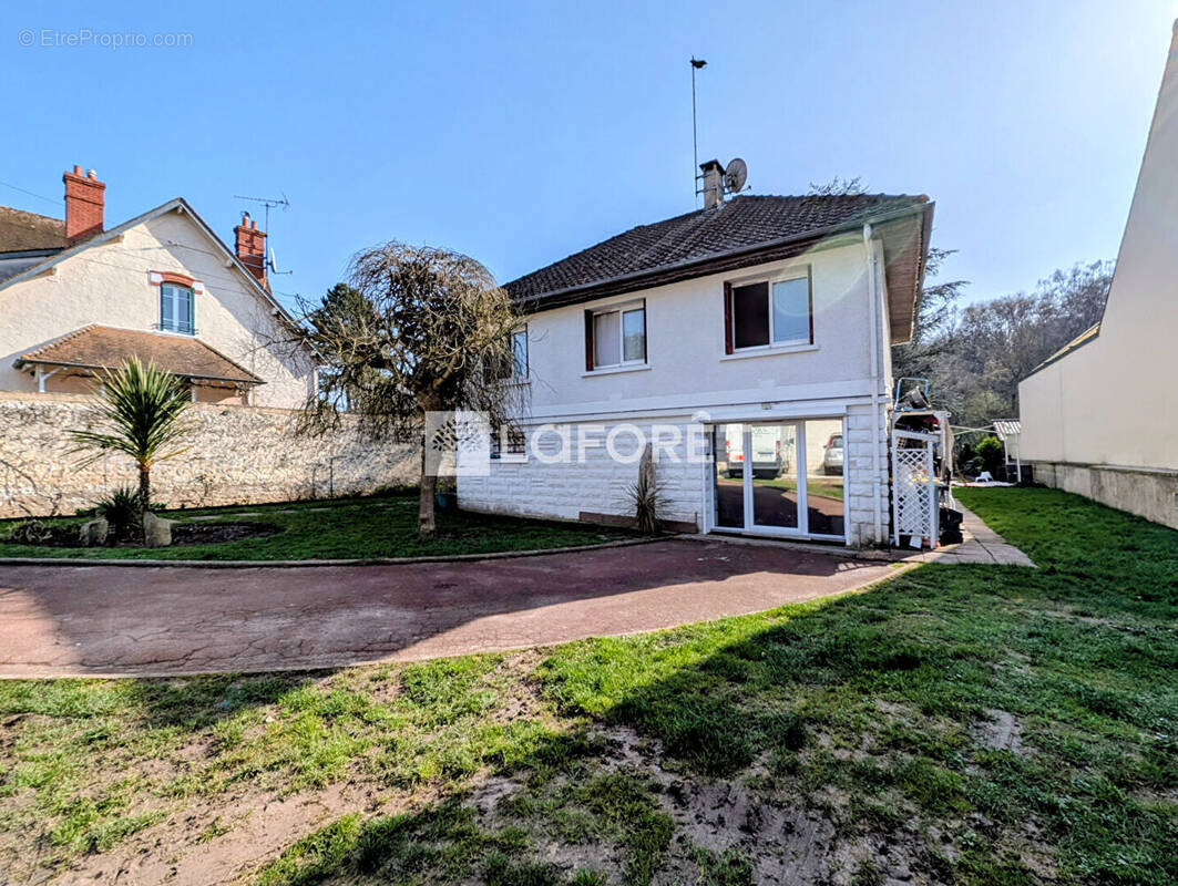 Maison à MILLY-LA-FORET