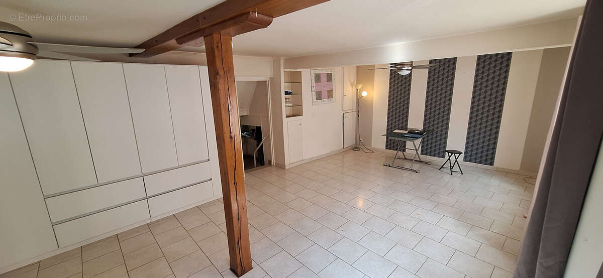 Maison 90m2 environ,au pied des commerces,3 chambres,bureau,garage,atelier,grange,cave,terrain 190m2 - photo 3