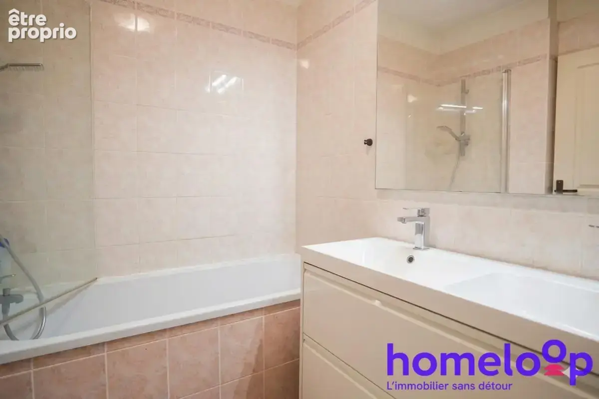 EXCLU - Montplaisir Lyon 8 ! T4- 94 m² -RDJ- GARAGE DOUBLE - photo 10