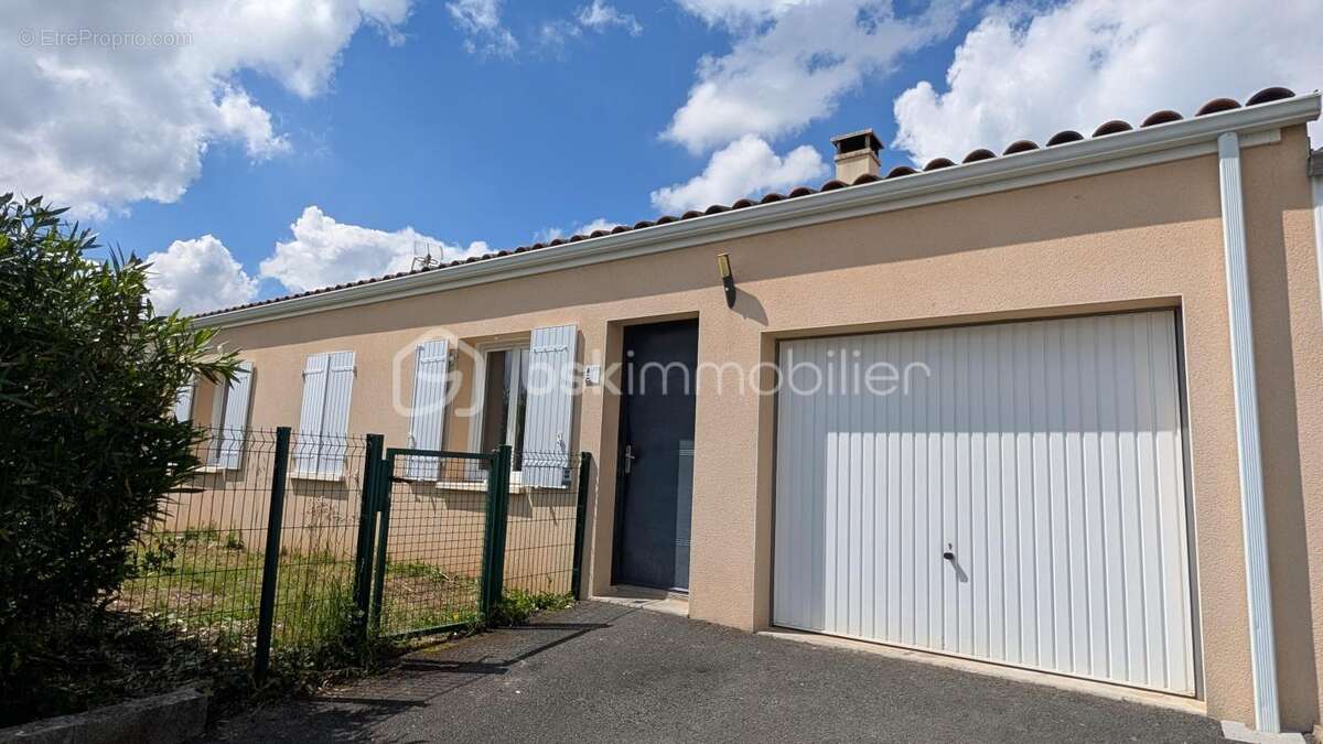 Maison à SAINTES