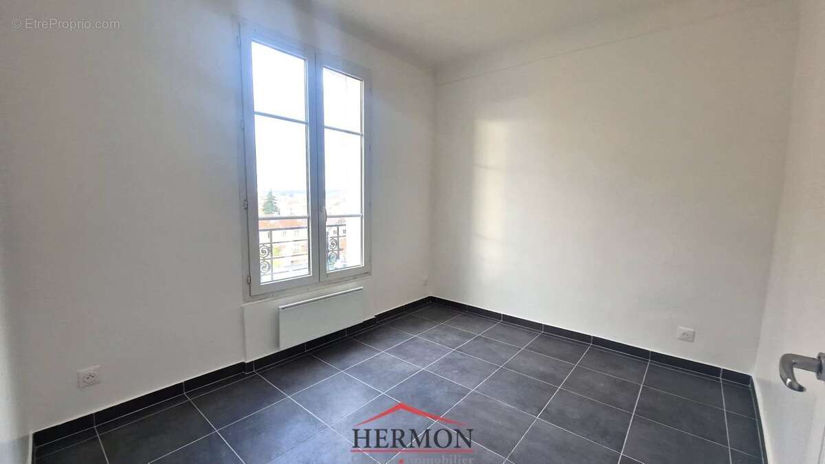 2 pièces refait a neuf - photo 3