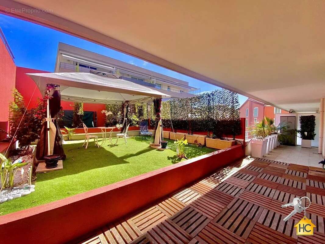 Appartement à MANDELIEU-LA-NAPOULE