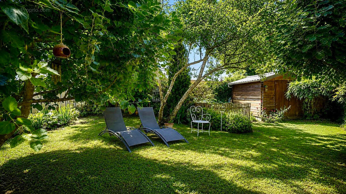 Maison à MEZIERES-SUR-SEINE