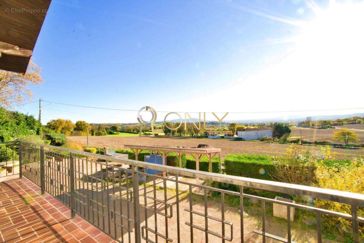 Maison à JASSANS-RIOTTIER