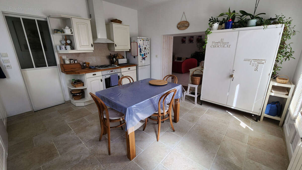 Maison à CHATEAUNEUF-EN-THYMERAIS