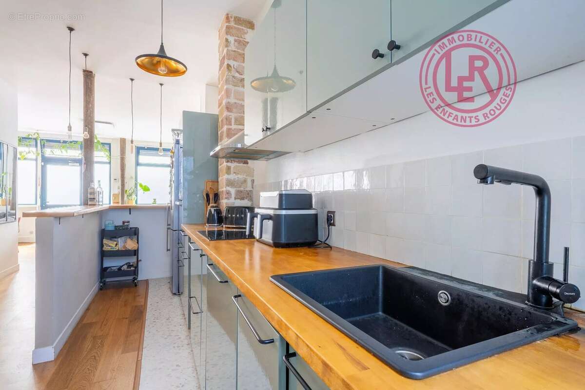 Appartement à PARIS-10E