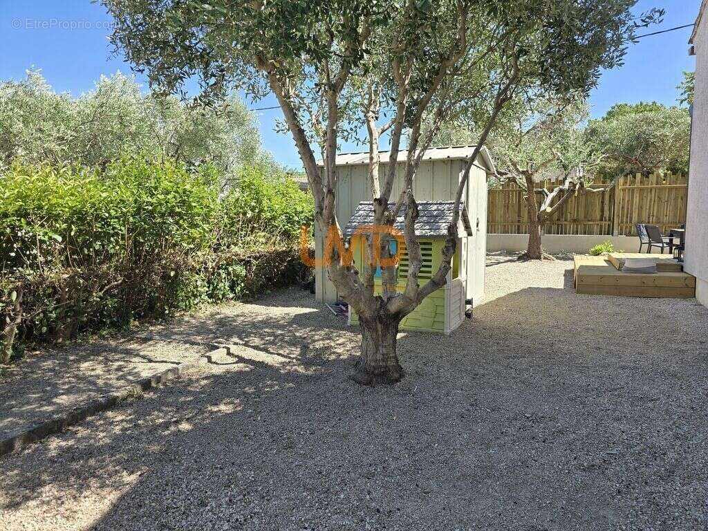 Plain-pied avec piscine chauffée, sans vis-à-vis et proche commo - photo 17