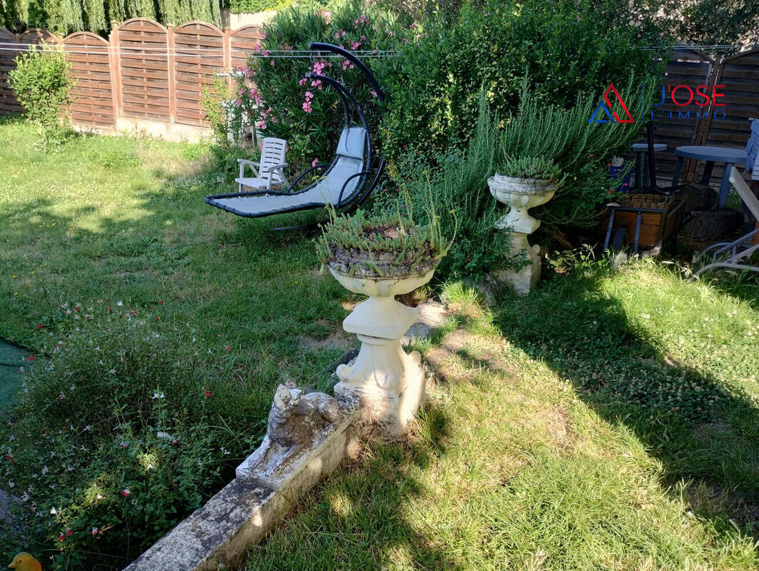 Maison 230 m² à Grigny  - photo 3
