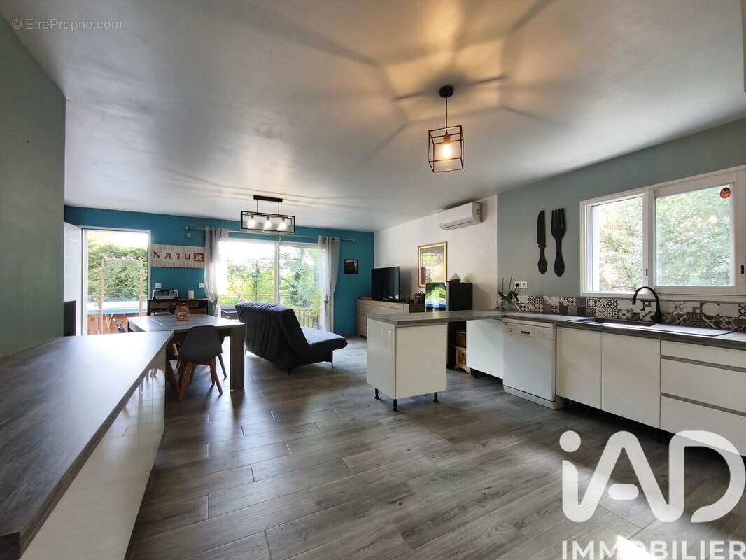 Photo 8 - Maison à SAINT-MARTIN-D'ARDECHE