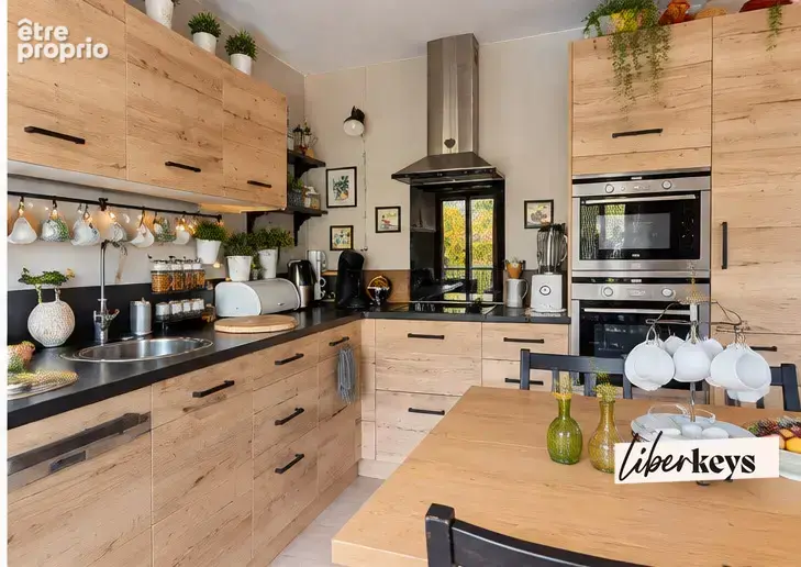 Tremblay-en-France - F2 48,89 m² - Entièrement rénové, dernier étage, balcon et vue dégagée - photo 2