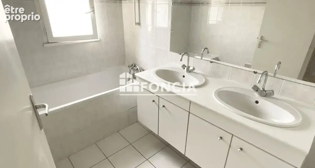 Maison 4 pièces centre-ville VAUX SUR MER - photo 5
