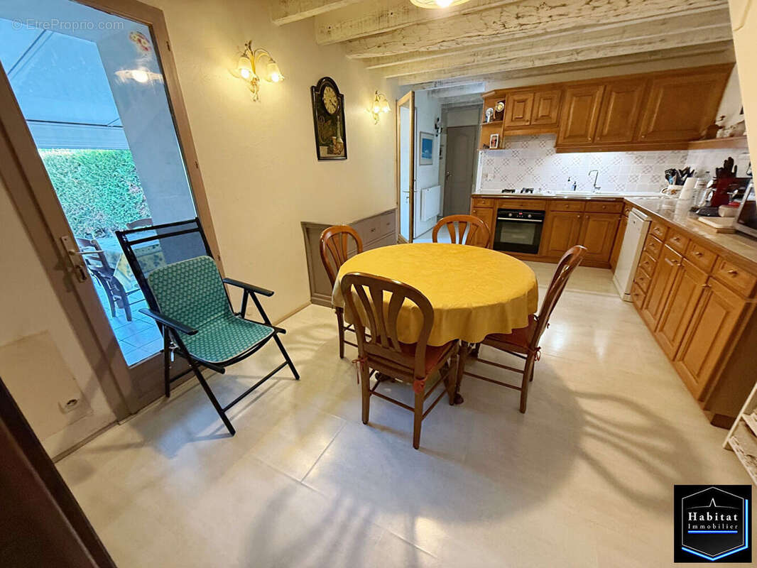 Maison à VER-SUR-LAUNETTE