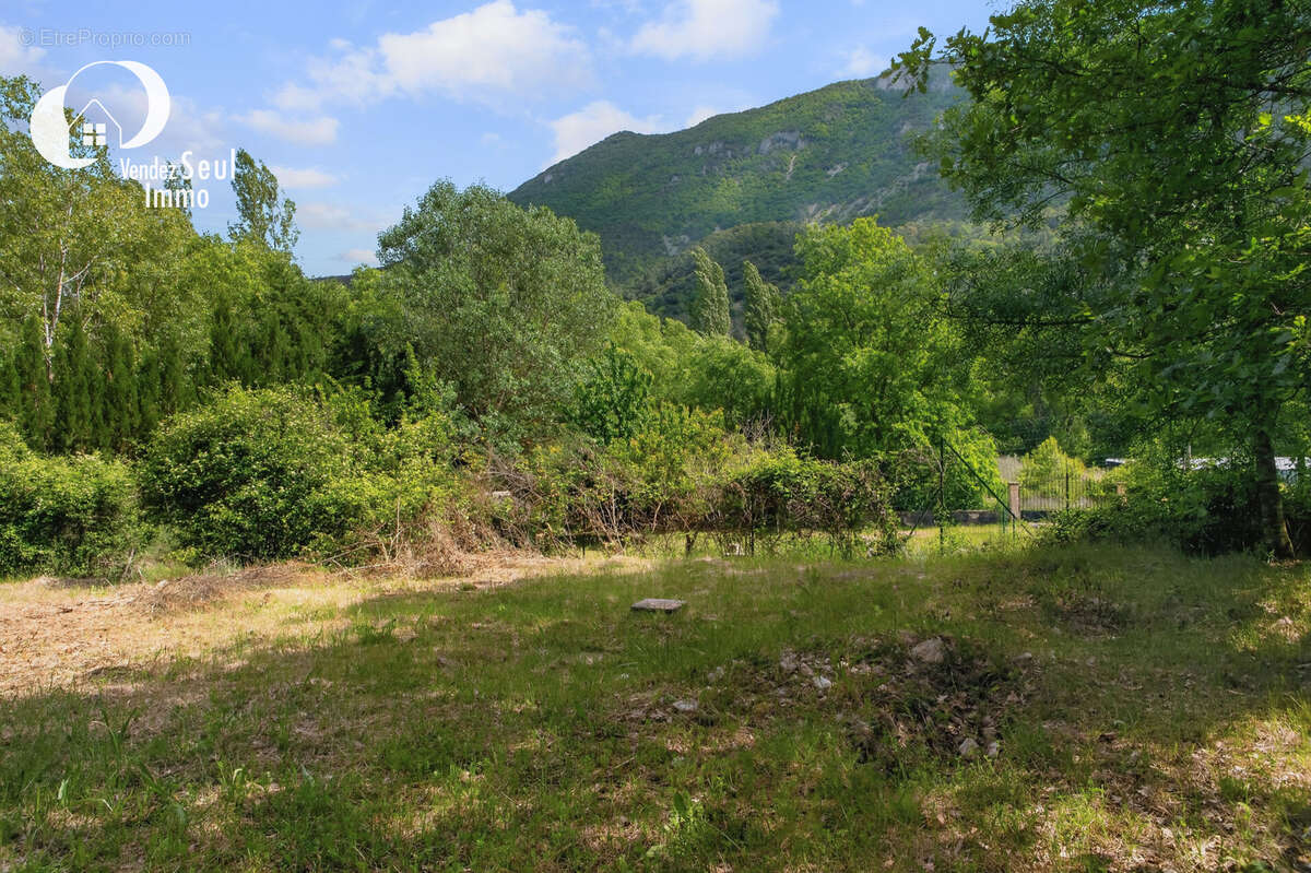 Terrain à LA PENNE-SUR-L'OUVEZE