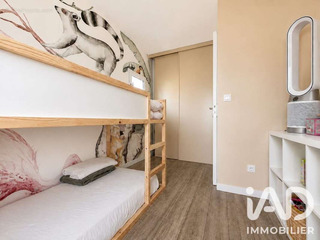 Appartement 64 m² à Saint-Laurent-Du-Var  - photo 9