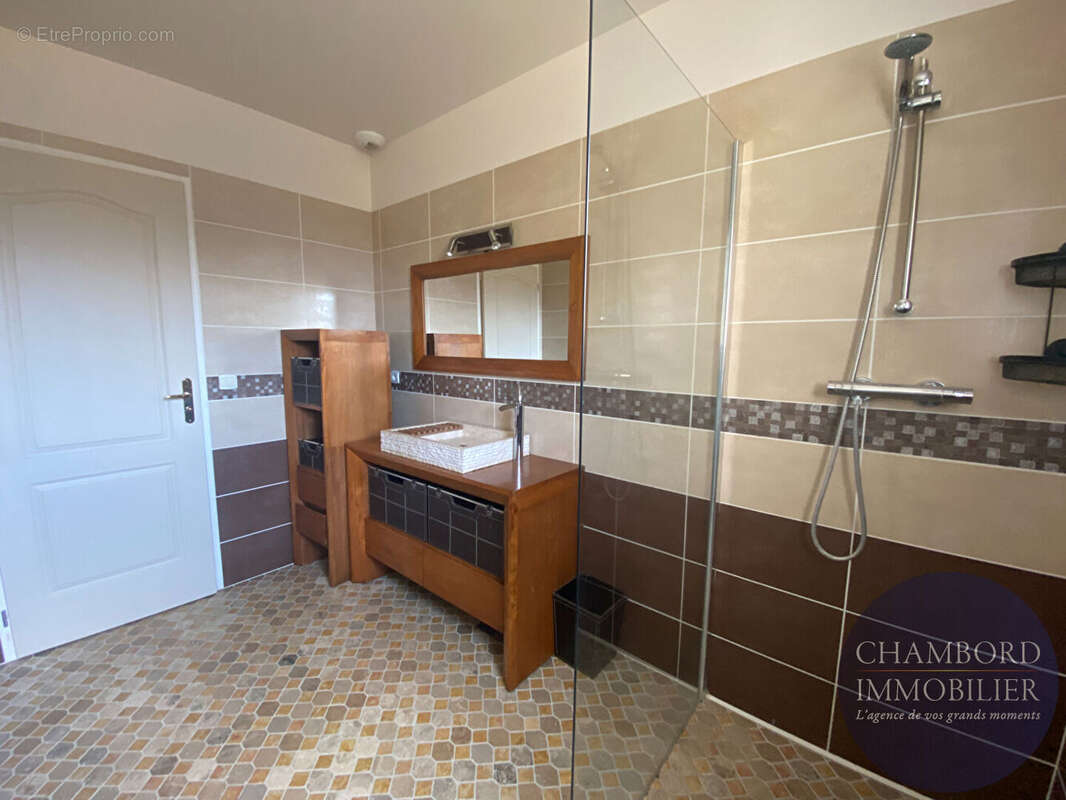 Maison Sassay de plain pied 95 m² - photo 10