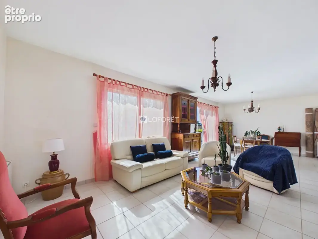 Maison Dineault 8 pièce(s) 159,97  m2 - photo 4