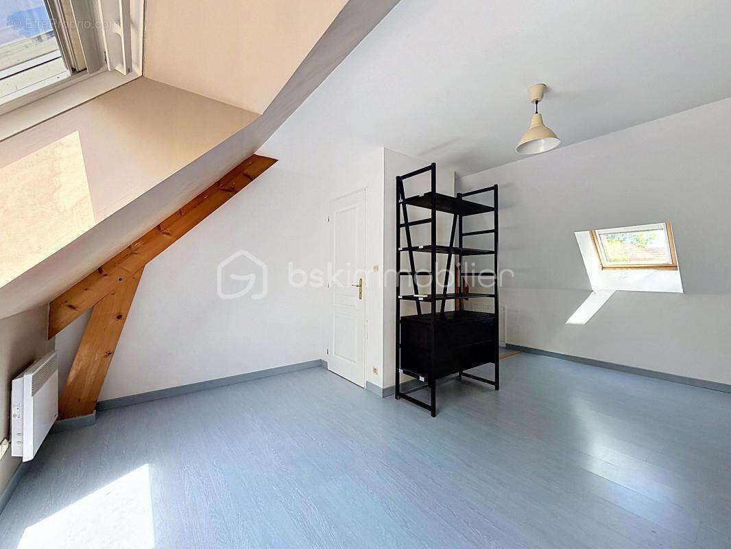 Maison à ESCOVILLE