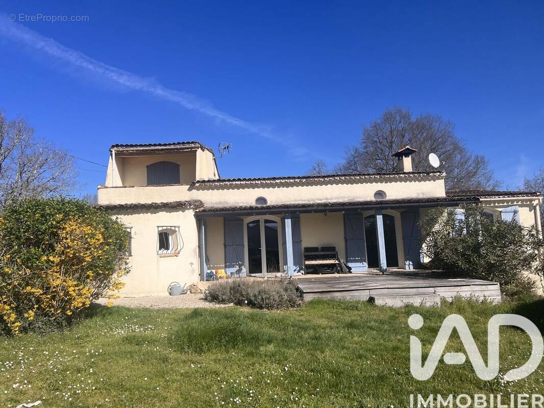 Photo 1 - Maison à LA CHAPELLE-GONAGUET