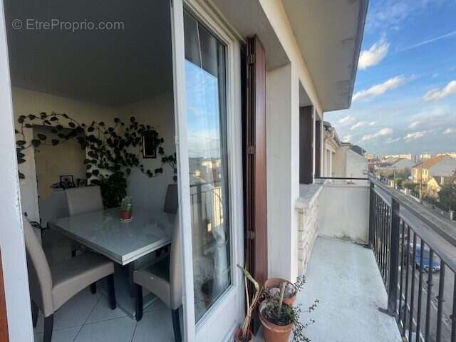 Appartement à LE BLANC-MESNIL