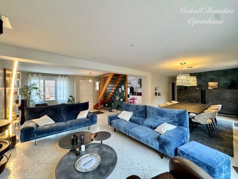 Maison à LA SUZE-SUR-SARTHE