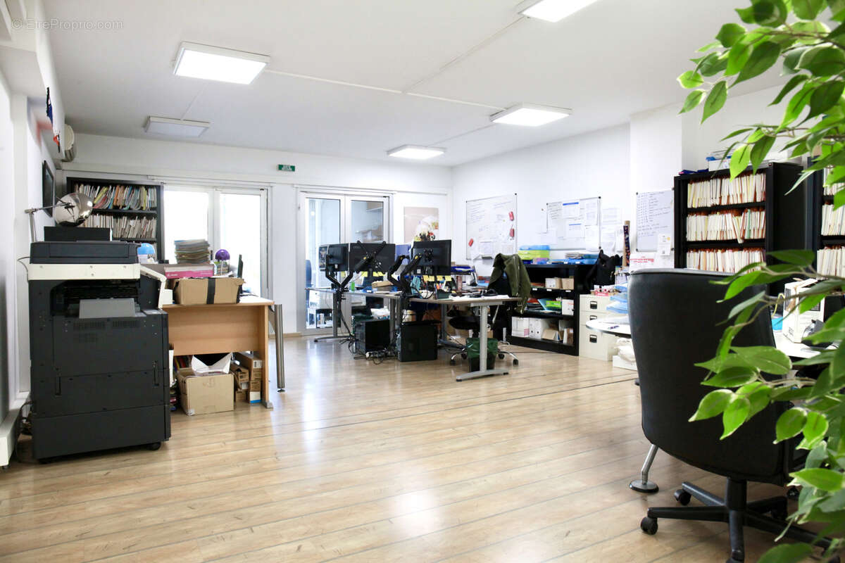 Commerce à MARSEILLE-7E