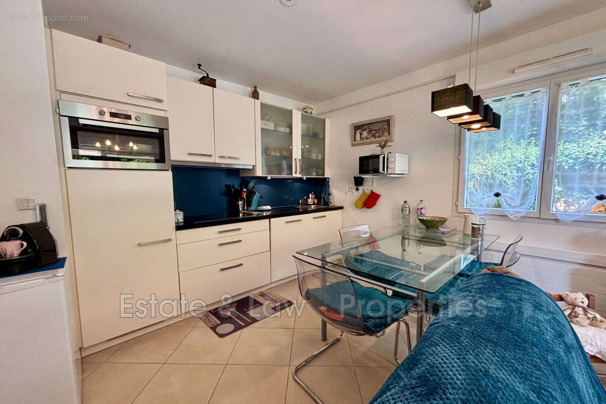 Appartement à LES ISSAMBRES