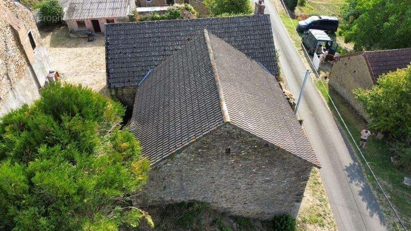 Authentique maison en pierres 180 m² - Investisseurs ou amoureux de rénovation - LIGNEROLLES (36) - photo 26