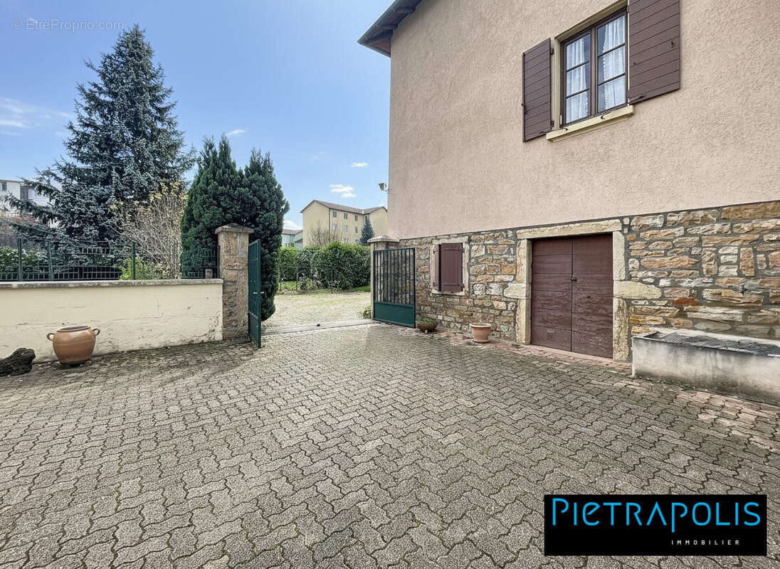 Maison à VILLEFRANCHE-SUR-SAONE