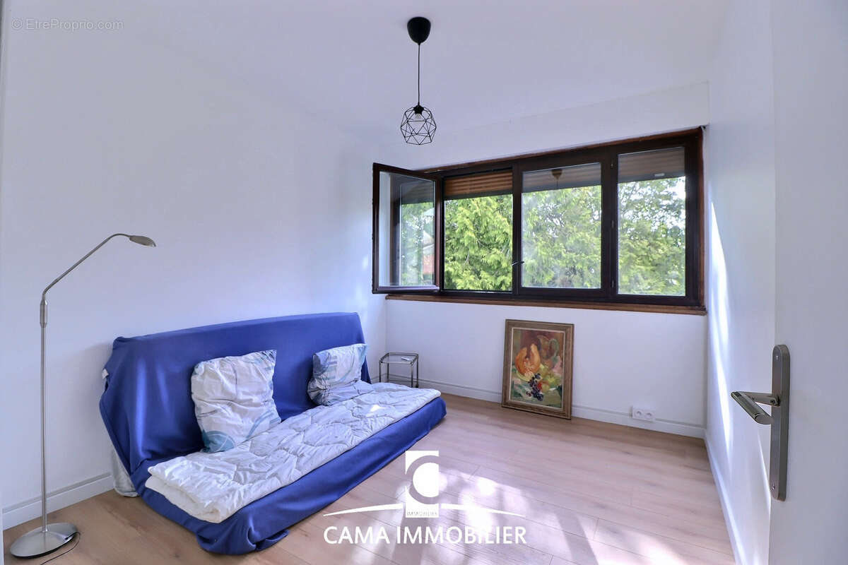 Appartement à FONTENAY-LE-FLEURY