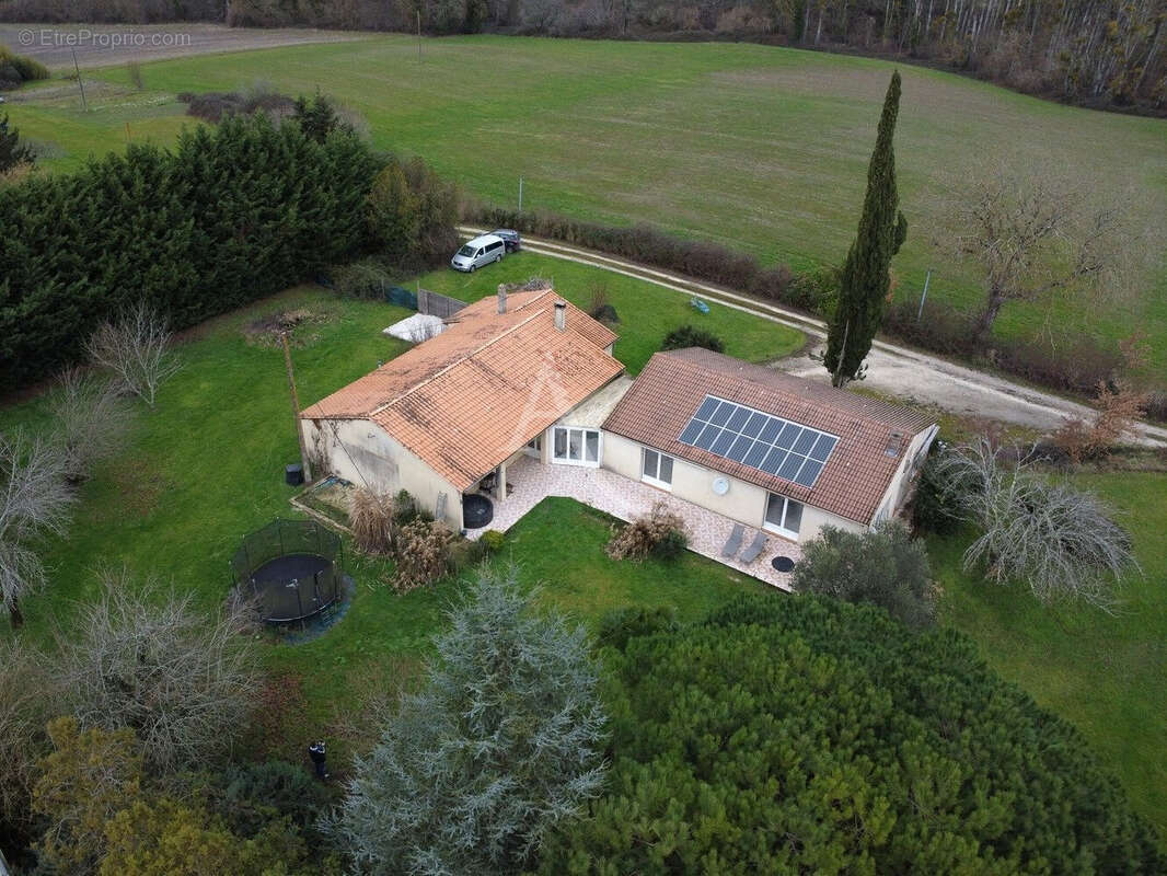 Maison à SAINTE-COLOMBE