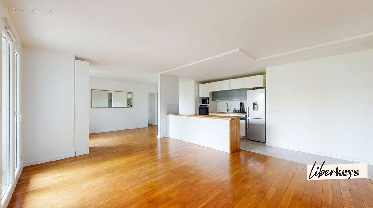 Appartement à LES LILAS