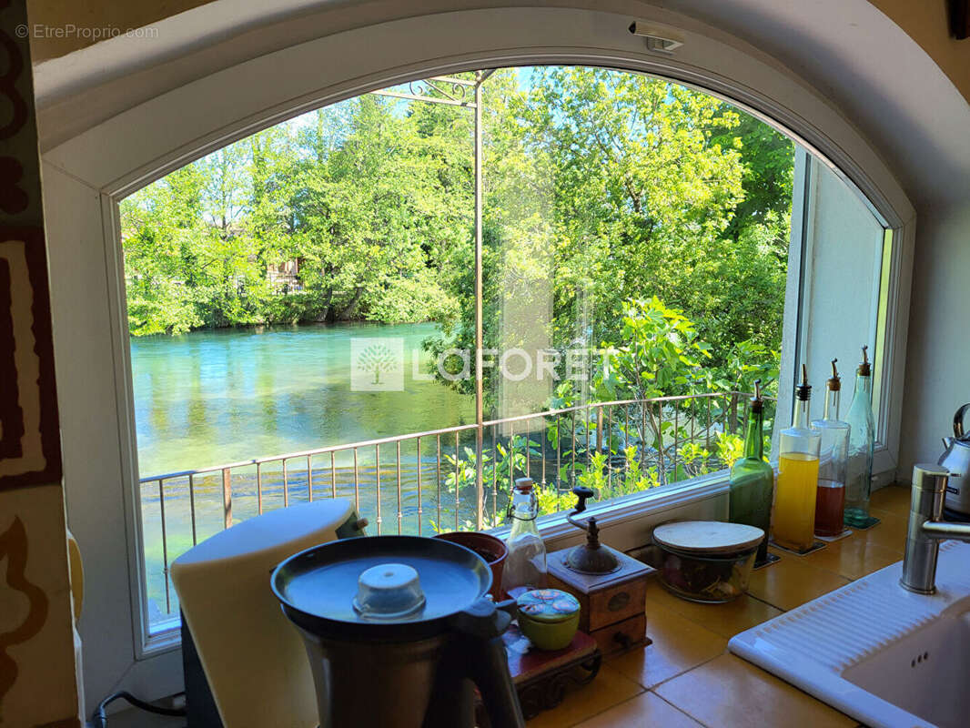 Maison à L'ISLE-SUR-LA-SORGUE