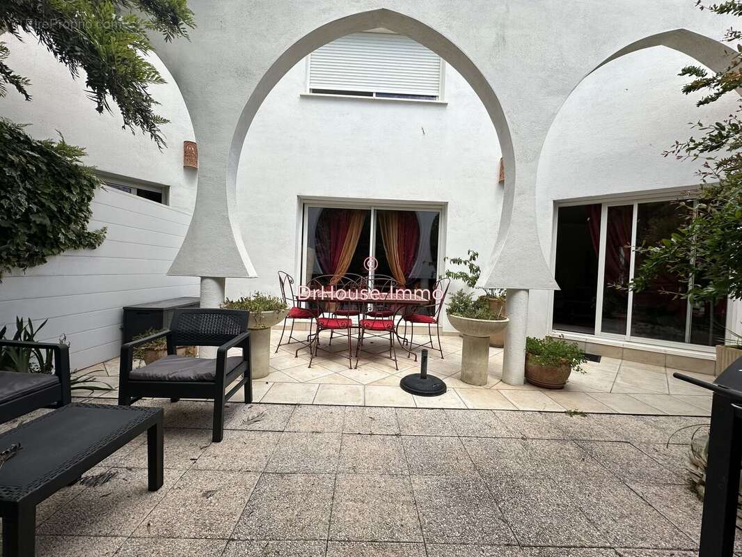 Maison 161 m² à Agde  - photo 12