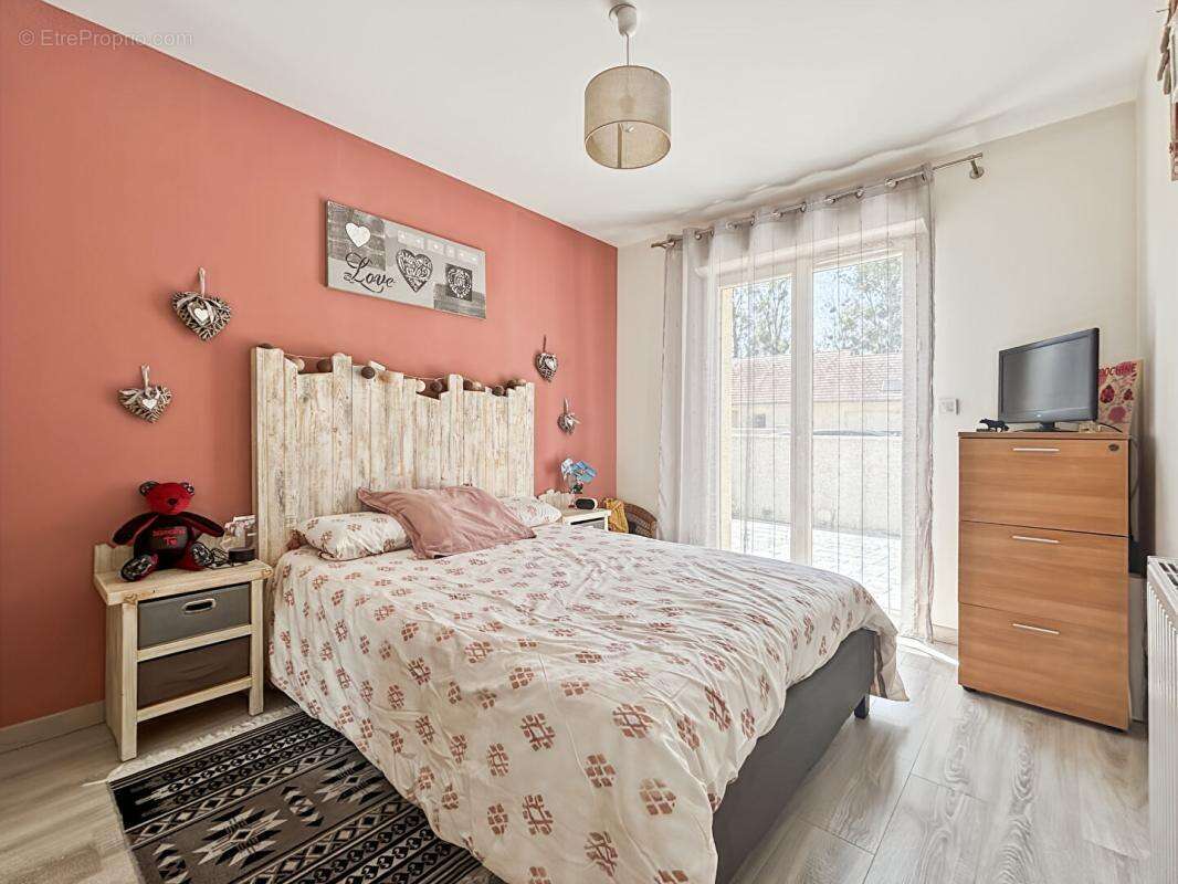 BRETENIERE - Maison plain pied 100 m2 - photo 8