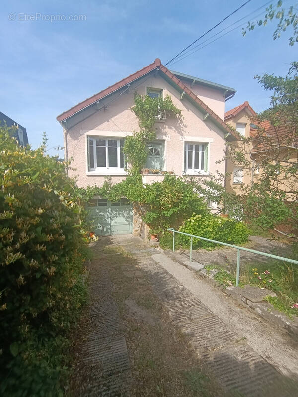 Maison à BURES-SUR-YVETTE